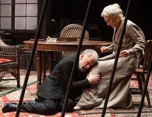 Gabriele Lavia torna al Teatro Donizetti con un intenso “Lungo viaggio verso la notte”